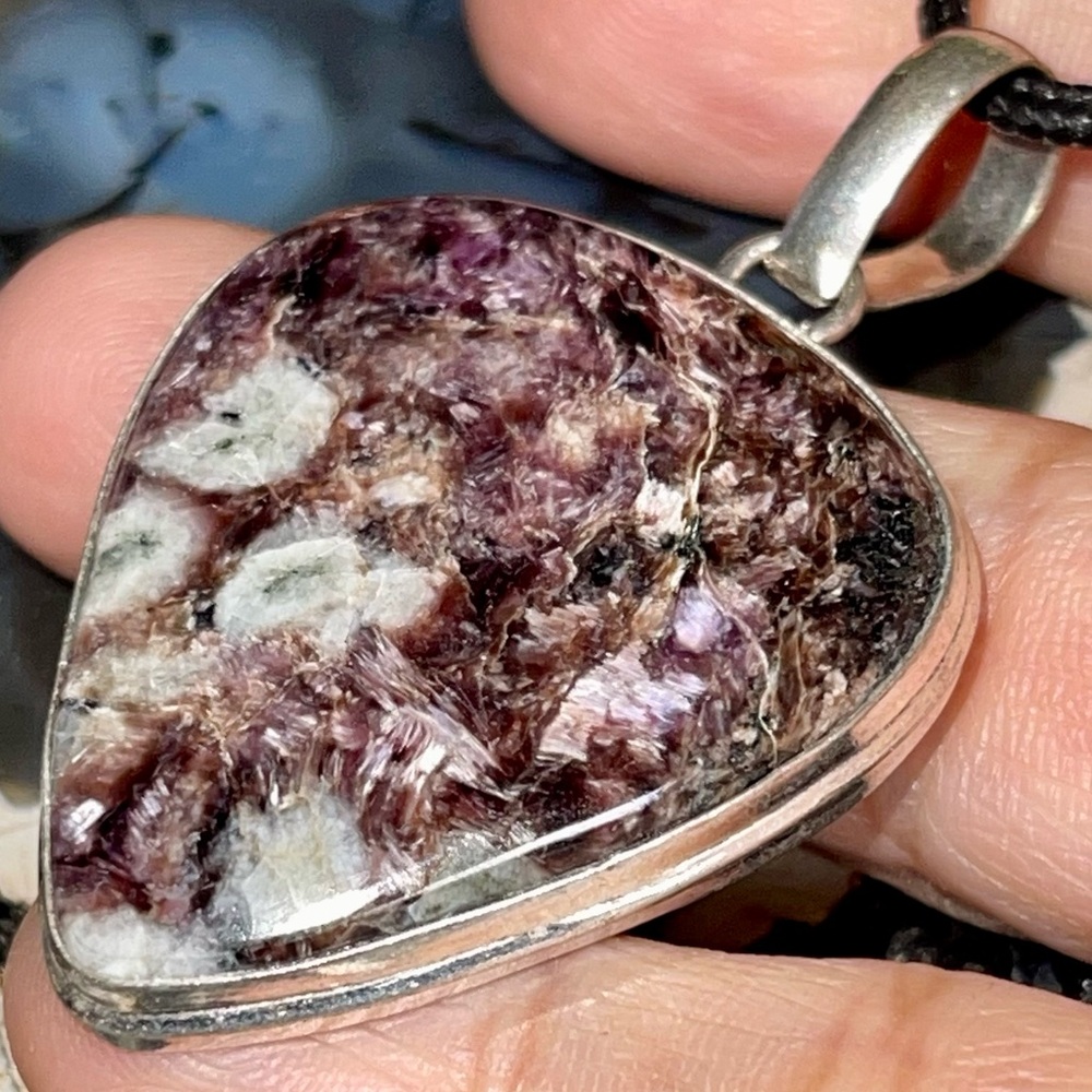 Deep Purple Chariote Pendant 2”